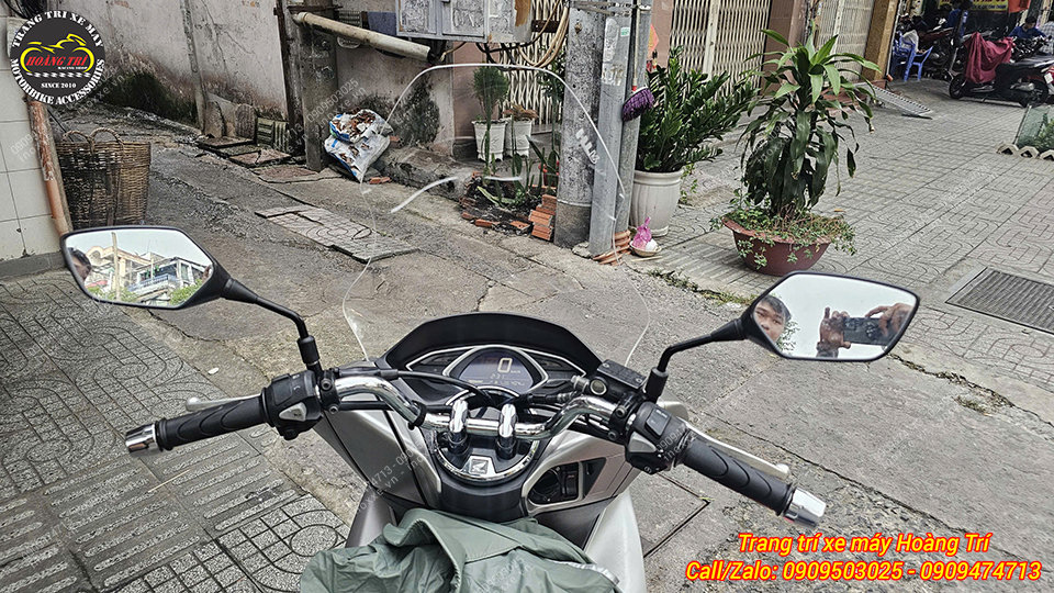 Kính chắn gió HTR lắp chuẩn PCX 2018